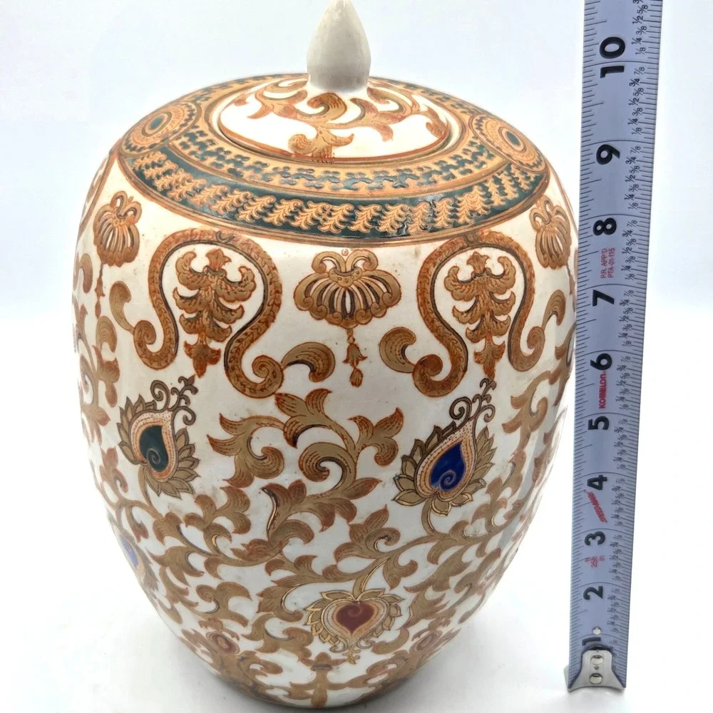 Arabesque Urn with Stand Gold Chinoiserie‎ & White Oriental Jar  10.5